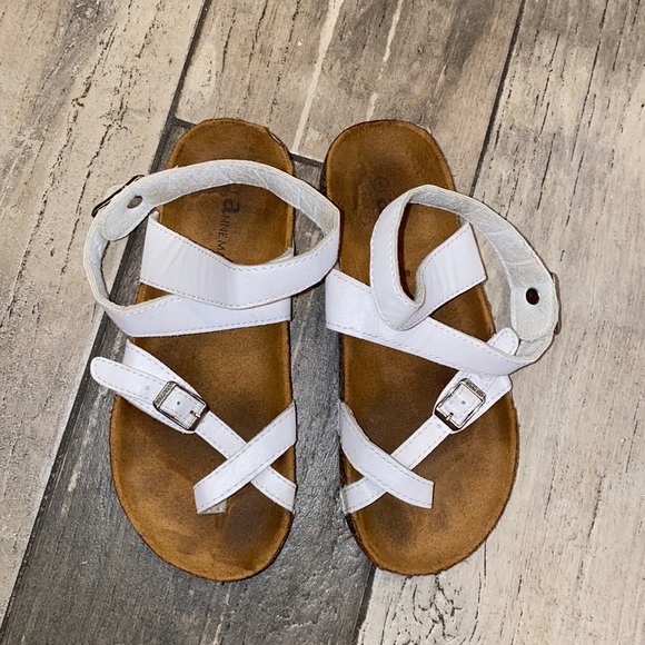 White buckle sandals size 1 by Anne Marie - Picture 1 of 2